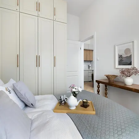 דירה Apartment, Indoor Pool, Close To The *